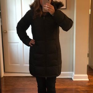 Mountain Hardware down parka coat jacket